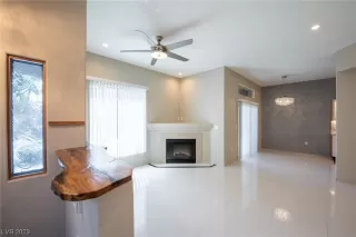 Photo #1: 2494609 Listing 