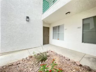 Photo #1: 2494638 Listing 