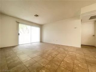 Photo #5: 2494638 Listing 