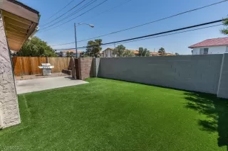 Photo #1: 2494672 Listing 