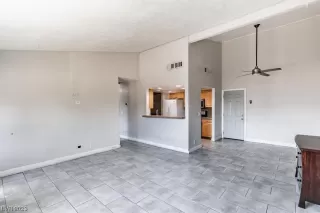 Photo #4: 2494672 Listing 