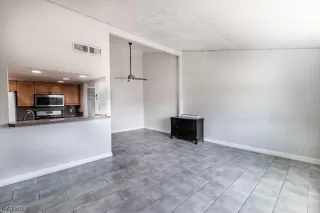 Photo #5: 2494672 Listing 