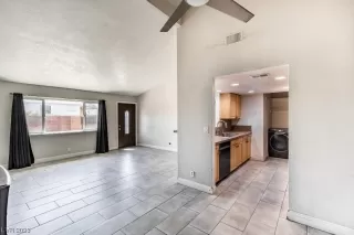 Photo #6: 2494672 Listing 