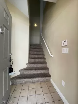 Photo #3: 2494695 Listing 