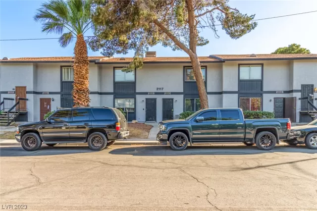 MLS: 2494710 Condo For Sale