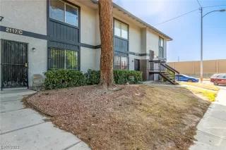 Photo #3: 2494710 Listing 