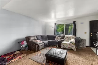 Photo #6: 2494710 Listing 