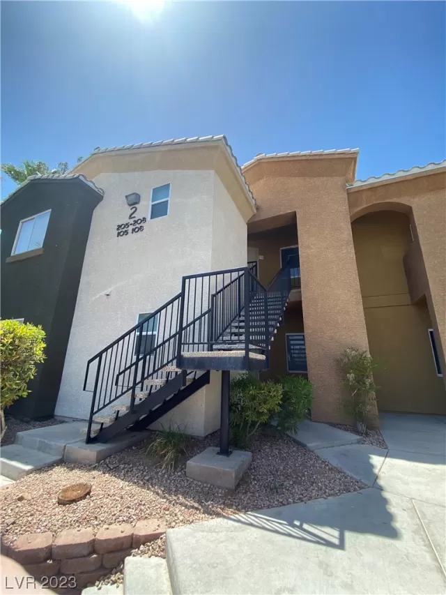 MLS: 2494716 Condo For Sale