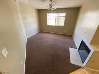 Photo #2: 2494716 Listing 