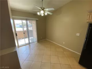 Photo #5: 2494716 Listing 