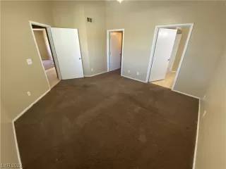 Photo #6: 2494716 Listing 