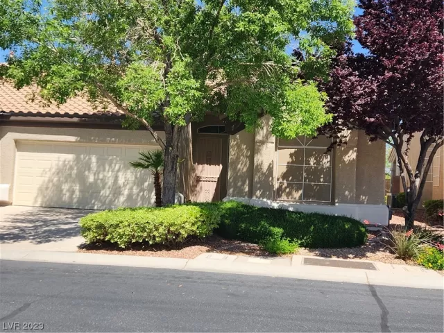 MLS: 2494728 Condo For Sale
