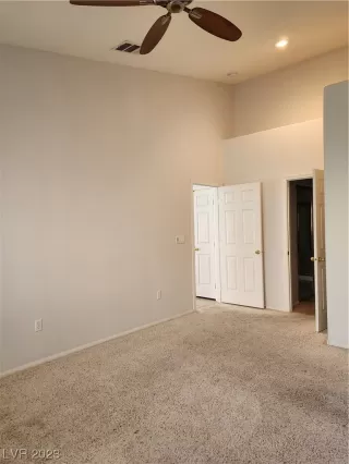 Photo #5: 2494728 Listing 