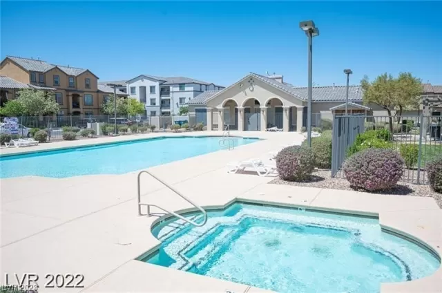 MLS: 2494736 Condo For Sale