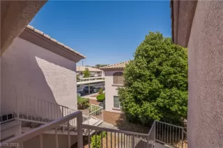 Photo #2: 2494738 Listing