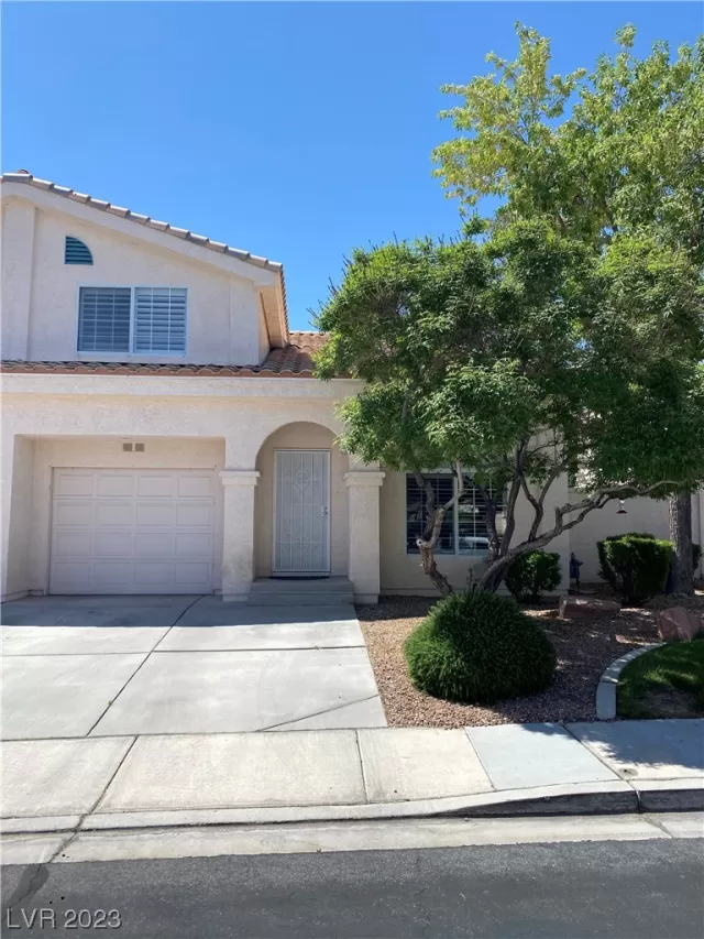 MLS: 2494748 Condo For Sale