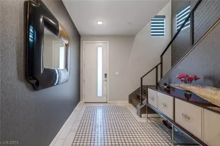 Photo #5: 2494771 Listing 