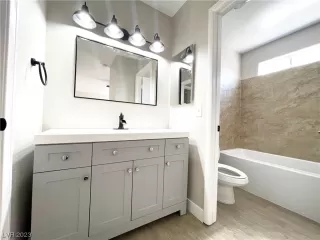 Photo #4: 2494773 Listing 