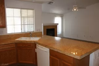 Photo #4: 2494780 Listing 