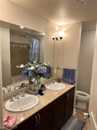 Photo #3: 2494782 Listing 