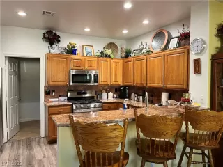 Photo #5: 2494784 Listing 