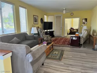 Photo #6: 2494784 Listing 