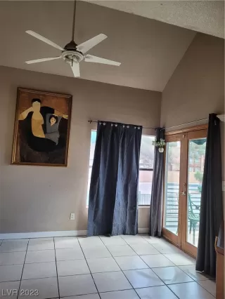 Photo #5: 2494826 Listing 