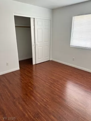 Photo #5: 2494862 Listing