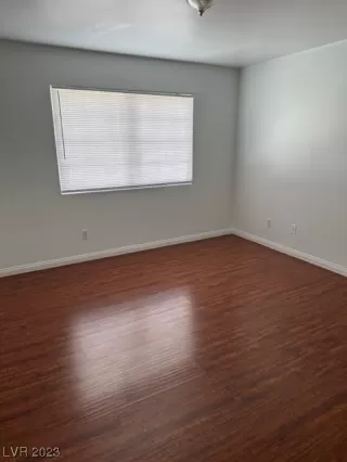 Photo #6: 2494862 Listing