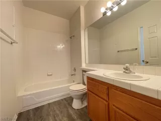 Photo #6: 2494871 Listing 