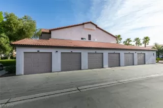 Photo #4: 2494885 Listing 