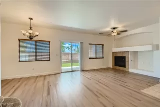 Photo #4: 2494899 Listing 