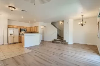 Photo #6: 2494899 Listing 