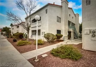 Photo #1: 2494904 Listing