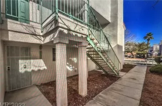 Photo #2: 2494904 Listing