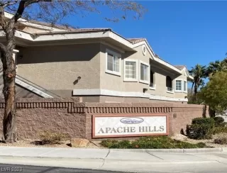 Photo #3: 2494916 Listing