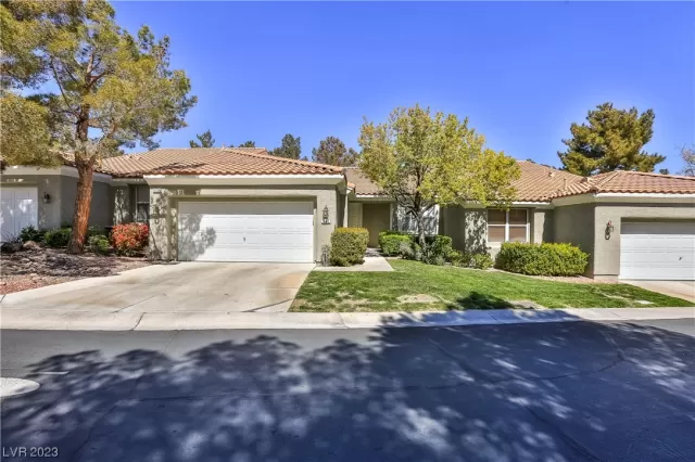 MLS: 2494933 Condo For Sale