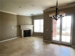 Photo #1: 2494949 Listing 