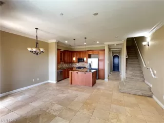 Photo #3: 2494949 Listing 