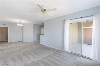 Photo #5: 2494983 Listing