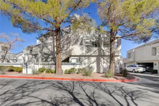 Photo #1: 2495018 Listing