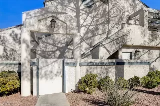 Photo #3: 2495018 Listing