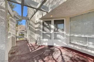 Photo #6: 2495018 Listing