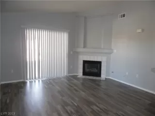 Photo #2: 2495021 Listing 