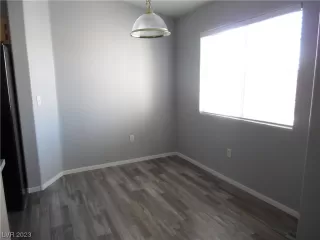 Photo #3: 2495021 Listing 