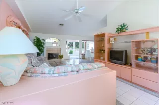 Photo #5: 2495024 Listing 