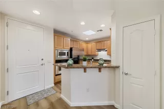 Photo #3: 2495050 Listing 