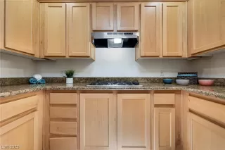 Photo #6: 2495050 Listing 