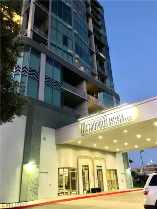 Photo #1: 2495053 Listing 