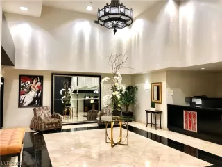 Photo #2: 2495053 Listing 